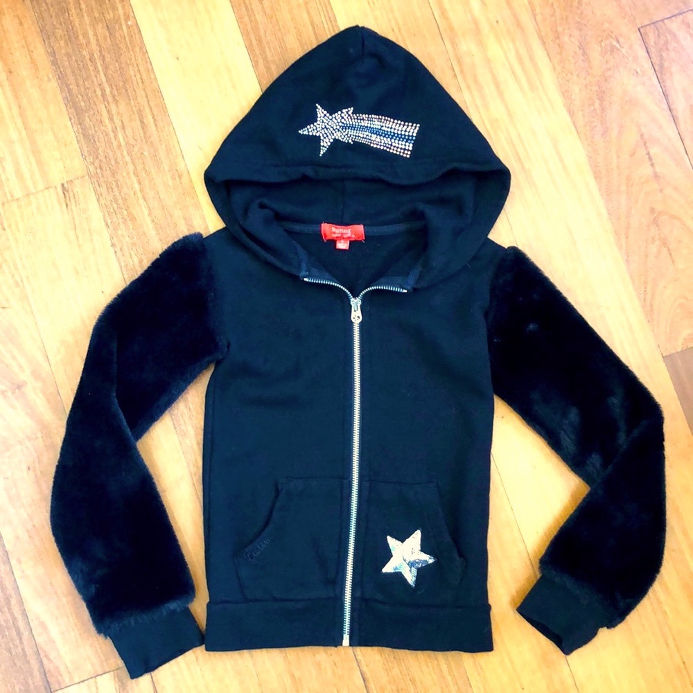 Butter hoodie w/ faux fur sleeves